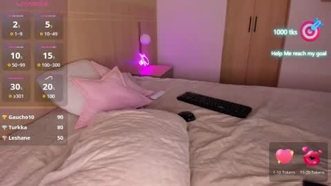 Snapshot of ellathorne chatting on 02-13-25, 03:14 EllaThorne online show from 02-13-25, 03:14