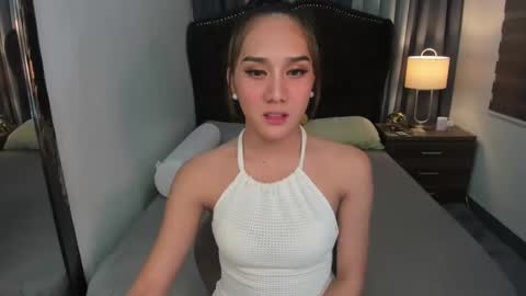 Snapshot of ellats_18 chatting on 02-11-25, 11:54 Sophia online show from 02-11-25, 11:54