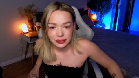 Ella online show from 01-19-26, 05:55