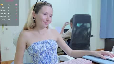 Snapshot of ellcrys chatting on 09-24-25, 10:02 im Elsa lets go Subscribe to my OF and Youtube -35 online show from 09-24-25, 10:02