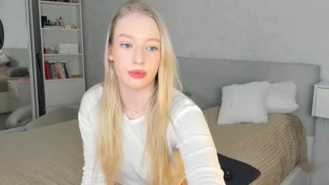 Snapshot of elldiana chatting on 03-01-26, 03:19 elldiana online show from 03-01-26, 03:19