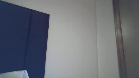 elle010843 online show from 11-14-25, 06:06