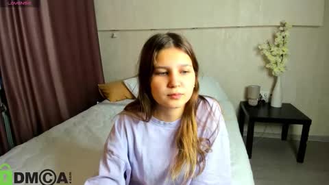 elle_ellise online show from 09-30-25, 12:15