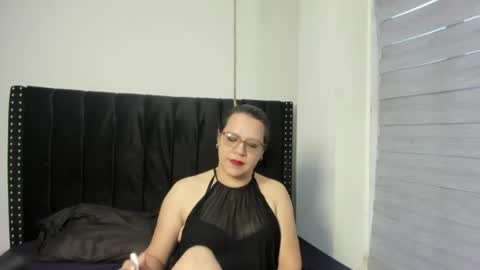 elle_hadid online show from 07-29-26, 11:41