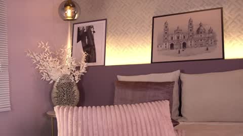 Snapshot of ellediane chatting on 01-21-25, 03:37 Elle Diane online show from 01-21-25, 03:37