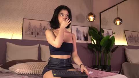 Snapshot of ellediane chatting on 02-09-25, 05:50 Elle Diane online show from 02-09-25, 05:50