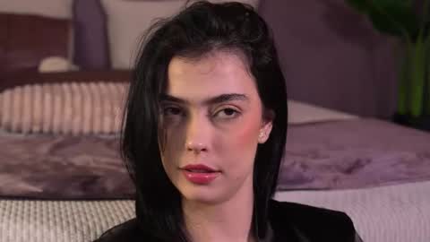 Snapshot of ellediane chatting on 02-17-25, 03:47 Elle Diane online show from 02-17-25, 03:47