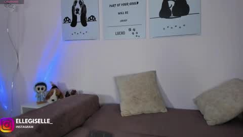 Yiss online show from 10-14-25, 02:23