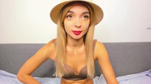 ellen_flow online show from 02-28-25, 05:48