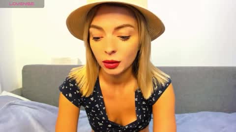 ellen_flow online show from 10-08-25, 09:34