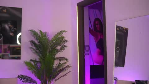 Snapshot of ellenkarter chatting on 05-06-26, 03:57 EllenKarter online show from 05-06-26, 03:57