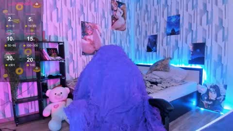 Ellie online show from 03-12-25, 12:26