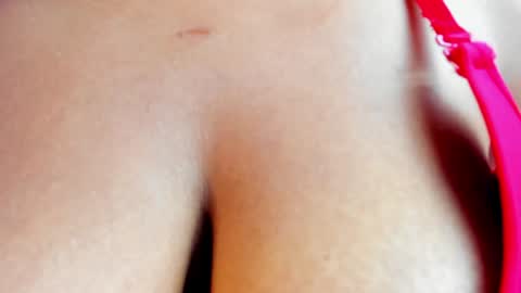 Snapshot of ellie_alves chatting on 12-12-24, 05:59 Ellie online show from 12-12-24, 05:59