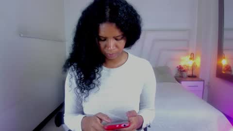 Snapshot of ellie_alves chatting on 02-05-25, 12:27 Ellie online show from 02-05-25, 12:27