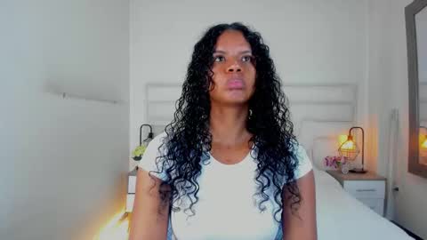 Snapshot of ellie_alves chatting on 02-10-25, 01:11 Ellie online show from 02-10-25, 01:11