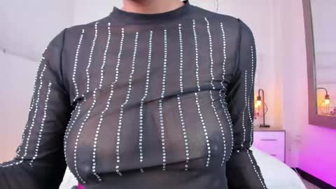 Snapshot of ellie_alves chatting on 02-19-25, 03:16 Ellie online show from 02-19-25, 03:16