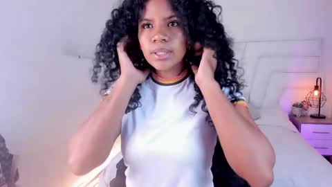 Snapshot of ellie_alves chatting on 03-03-25, 12:05 Ellie online show from 03-03-25, 12:05