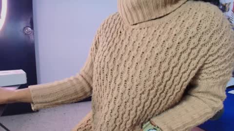 Snapshot of ellie_alves chatting on 09-09-25, 11:54 Ellie online show from 09-09-25, 11:54