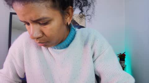 Snapshot of ellie_alves chatting on 09-15-25, 12:16 Ellie online show from 09-15-25, 12:16