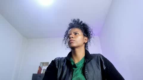 Snapshot of ellie_alves chatting on 10-22-25, 11:54 Ellie online show from 10-22-25, 11:54