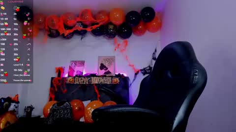 Snapshot of ellie_alves chatting on 10-24-25, 12:01 Ellie online show from 10-24-25, 12:01