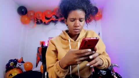 Snapshot of ellie_alves chatting on 10-26-25, 02:23 Ellie online show from 10-26-25, 02:23