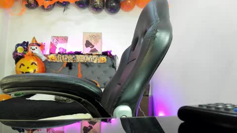 Snapshot of ellie_alves chatting on 10-29-25, 12:07 Ellie online show from 10-29-25, 12:07