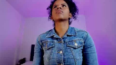 Snapshot of ellie_alves chatting on 11-06-25, 12:28 Ellie online show from 11-06-25, 12:28