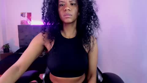 Snapshot of ellie_alves chatting on 11-20-25, 03:23 Ellie online show from 11-20-25, 03:23