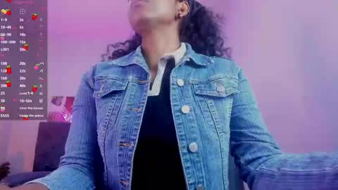 Snapshot of ellie_alves chatting on 11-22-25, 03:22 Ellie online show from 11-22-25, 03:22