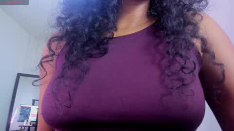 Snapshot of ellie_alves chatting on 12-05-25, 03:09 Ellie online show from 12-05-25, 03:09