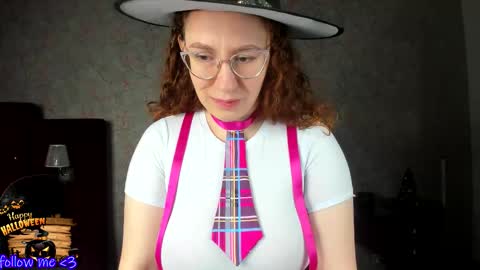 Ellie online show from 10-27-25, 07:23