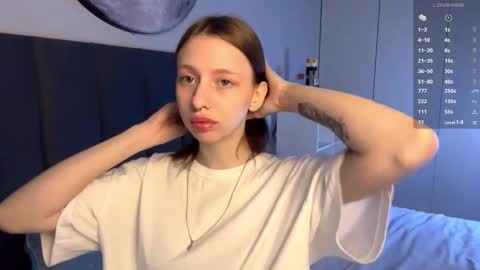 Ellie online show from 09-25-25, 07:01