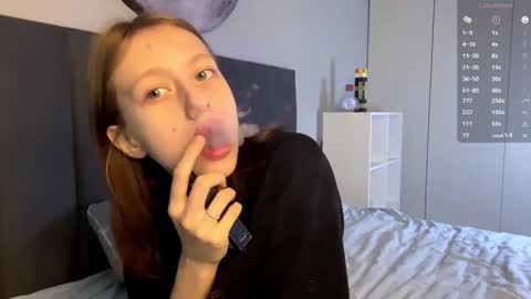 Ellie online show from 09-29-25, 07:13