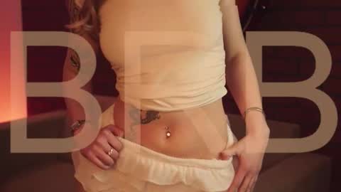 elliecutes online show from 10-13-25, 05:07