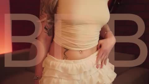 elliecutes online show from 12-23-25, 05:27