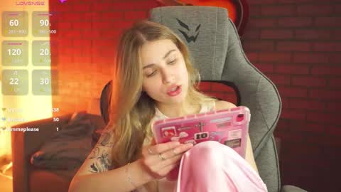 elliecutes online show from 05-12-26, 06:49