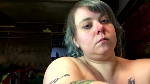 Snapshot of ellielouise11 chatting on 02-16-25, 12:41 Ellie Louise online show from 02-16-25, 12:41