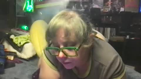 Snapshot of ellielouise11 chatting on 10-01-25, 09:43 Ellie Louise online show from 10-01-25, 09:43