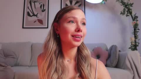 Elizabeth or you can call me Ellie online show from 10-02-25, 03:52