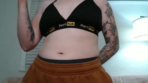 Ellie Rowyn online show from 10-09-25, 02:53