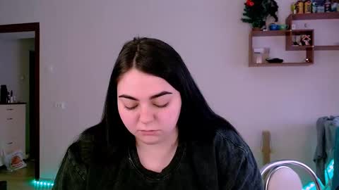 Ellie online show from 03-11-25, 09:02