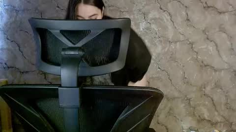 Ellie online show from 10-03-25, 09:06