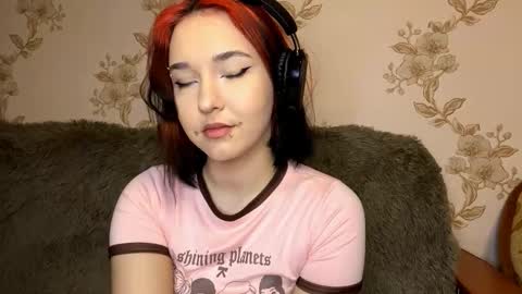 Snapshot of ellieschuffert chatting on 02-01-26, 05:11 Ellie online show from 02-01-26, 05:11