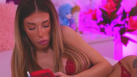 EllinaNuria online show from 03-26-26, 04:51