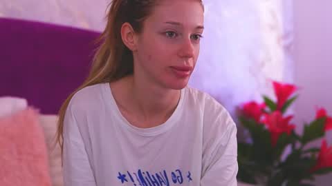 EllinaNuria online show from 04-28-26, 04:17