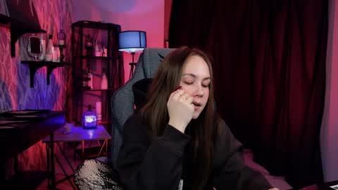 Elin online show from 03-06-26, 12:01