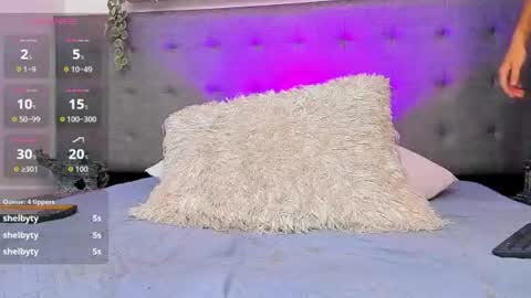 ELLIOT  online show from 07-09-26, 05:17