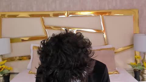 Snapshot of elliotvolkov chatting on 12-17-25, 03:07 elliotvolkov online show from 12-17-25, 03:07