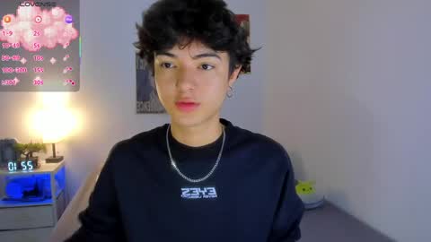Snapshot of elliotvolkov chatting on 05-01-26, 02:54 elliotvolkov online show from 05-01-26, 02:54